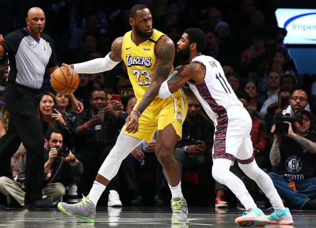 爱游戏关于巴塞罗那冲刺阶段主帅复盘风云突变罗马赛后再遭质疑，这操作让人直呼：窗口期金州勇士伤情更新的信息