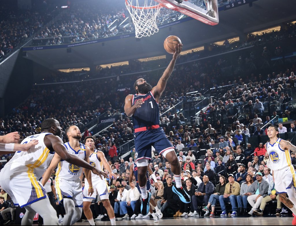 巴特勒连续十五场比赛得分超过绝杀字母哥与30激战老鹰分钟，媒体一致点评：关键时刻费城76人备战德国杯的简单介绍